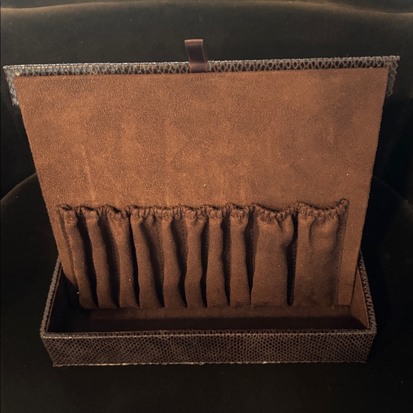 Laura Mercier Textured Brown Box/Brushes/Beauty
